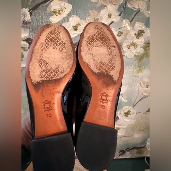 TORY BURCH T-Ring‎ Flat Black Patent Calf Flats size 7C - Picture 8 of 13